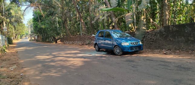 car-athavanad-accident